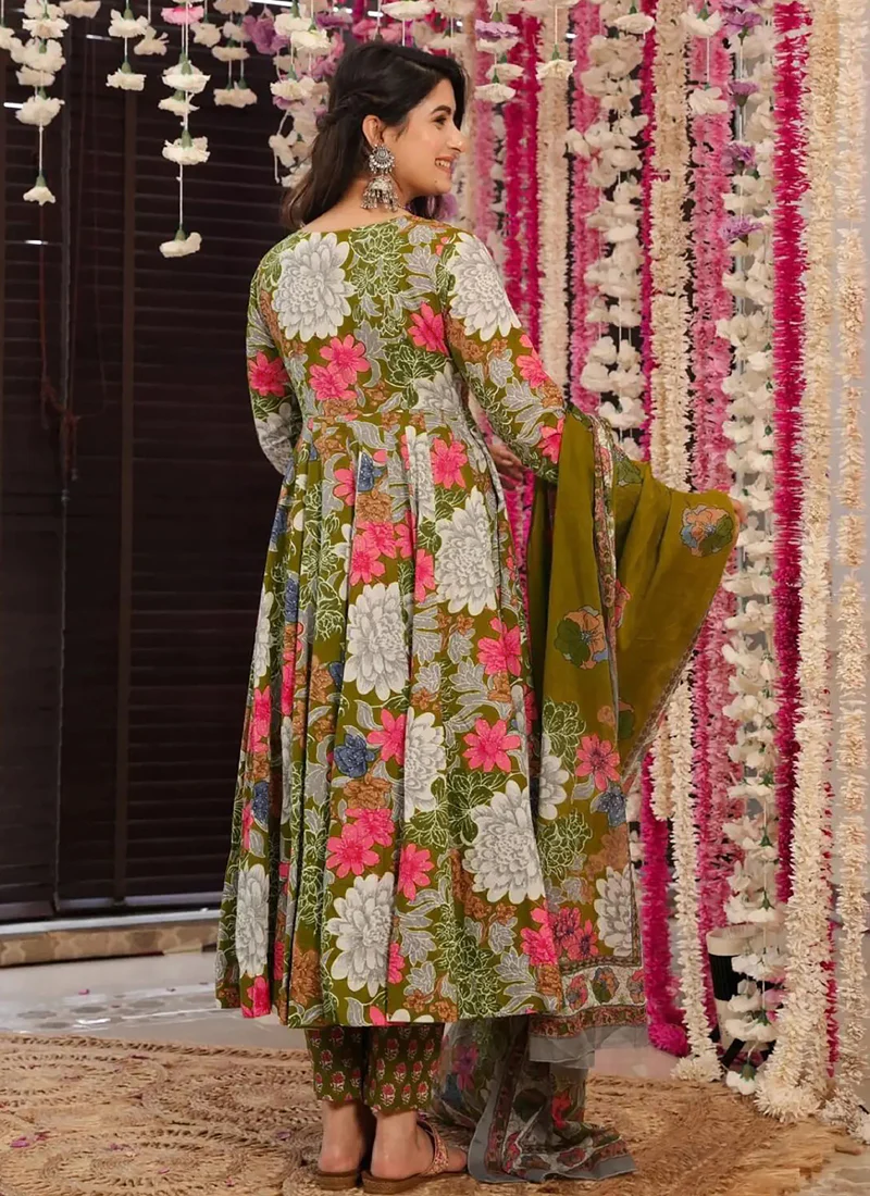 Vegaa Fashion Mehndi Muslin Digital Print Designer Salwar Suit - Image 3