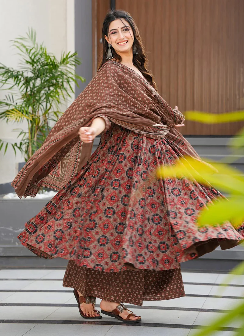 Vegaa Fashion Multi Color Muslin Digital Print Designer Salwar Suit