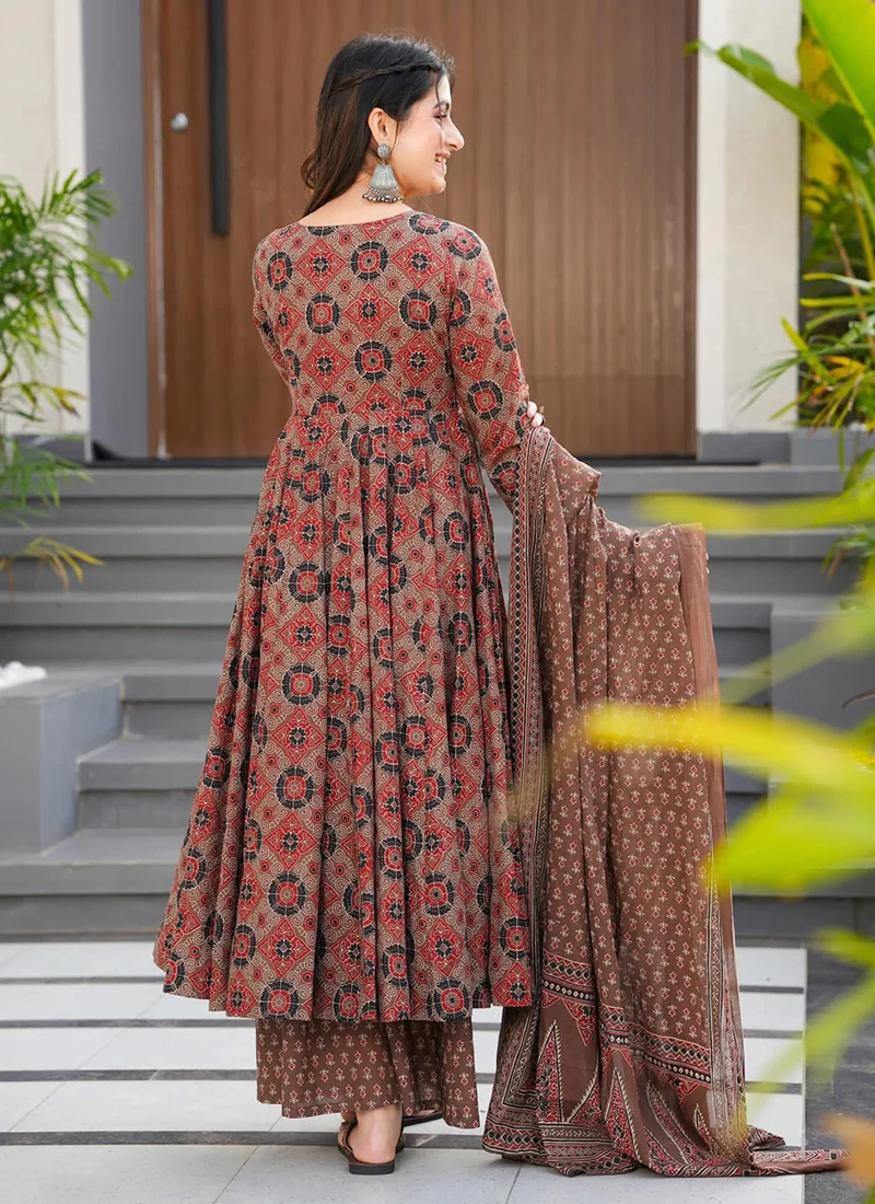 Vegaa Fashion Multi Color Muslin Digital Print Designer Salwar Suit - Image 2
