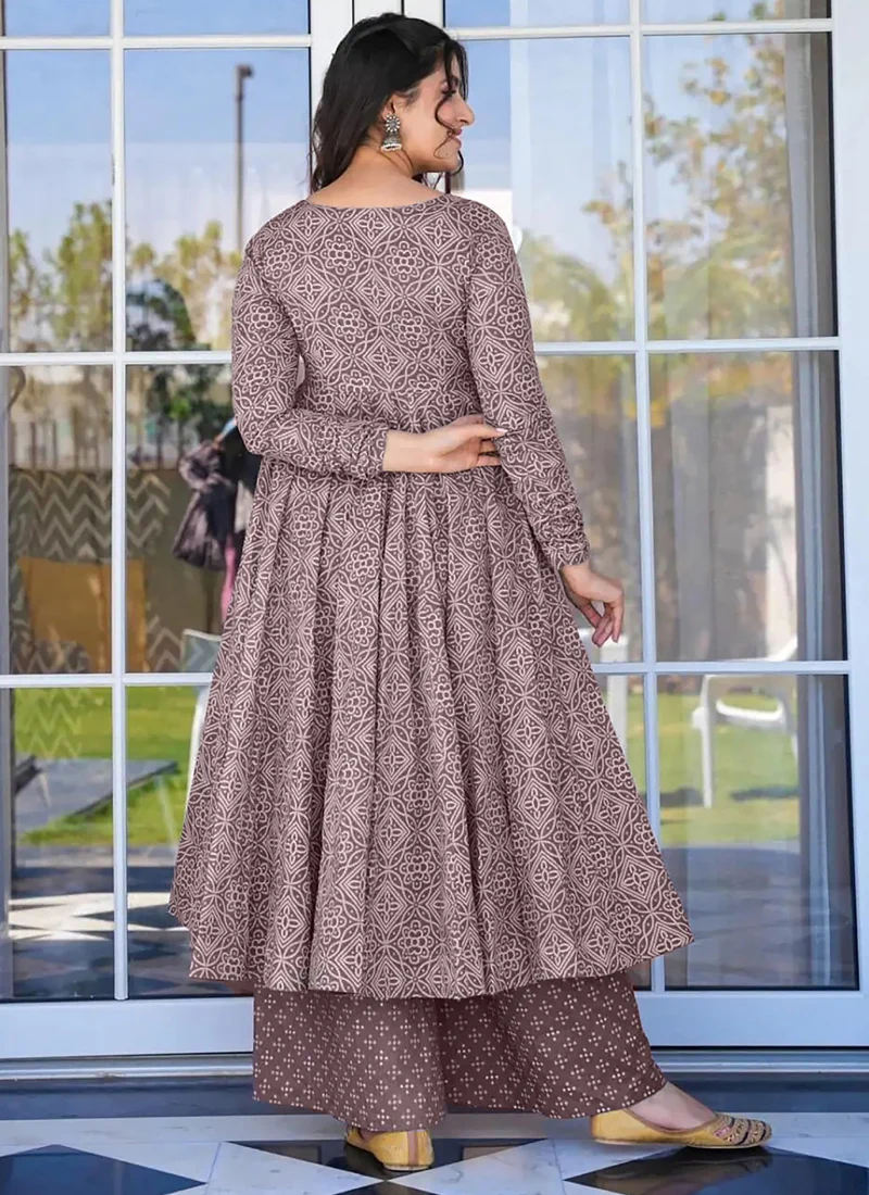 Vegaa Fashion Onion Pink Pure Muslin Digital Printed Designer Salwar Suit - Image 3