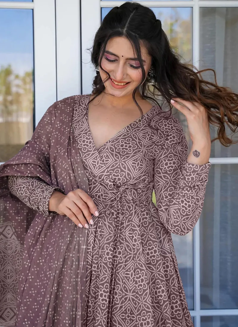 Vegaa Fashion Onion Pink Pure Muslin Digital Printed Designer Salwar Suit - Image 4